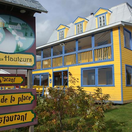 Gite Des Hauteurs Et Cafe De La Place Saint Zenon Eksteriør billede